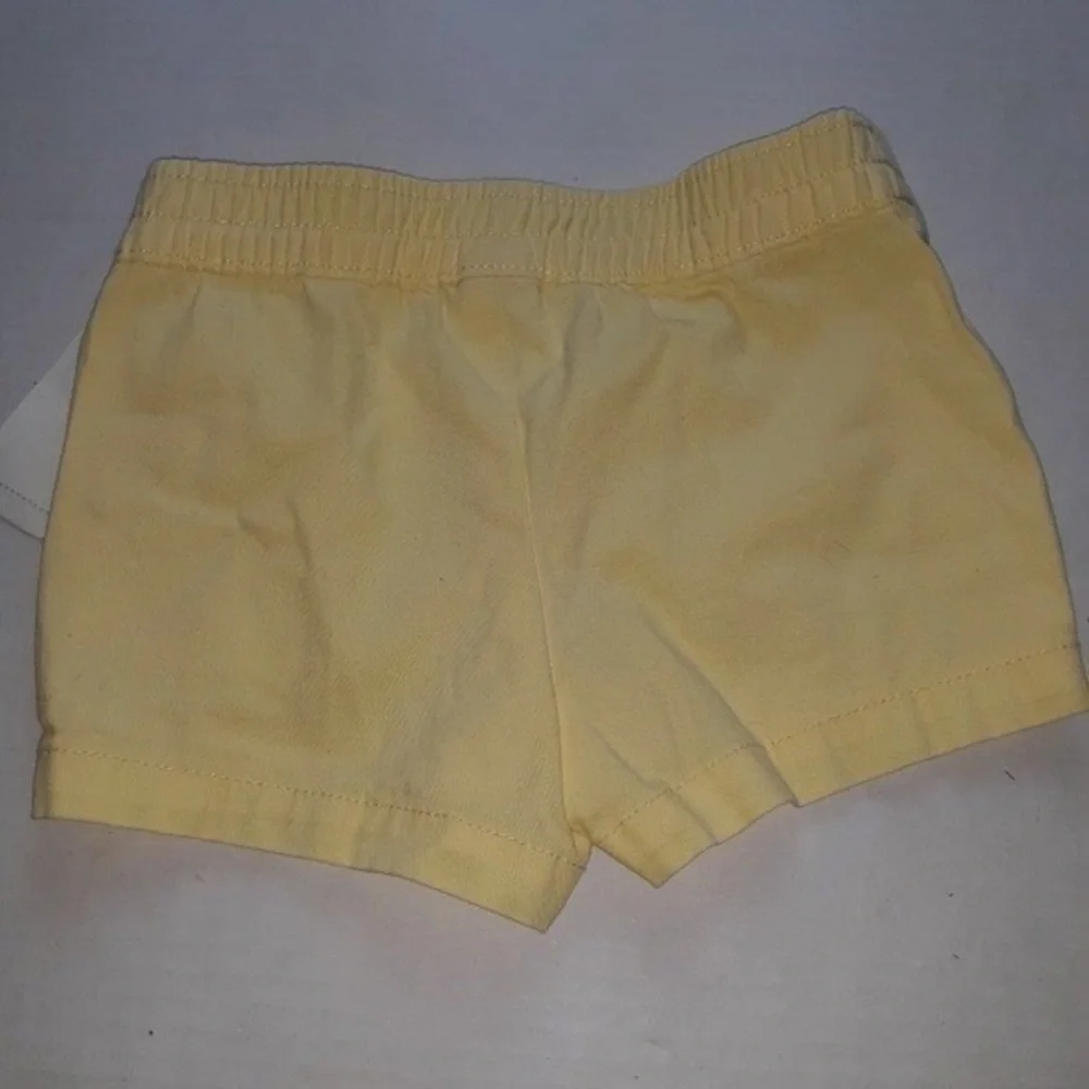EST 1895 Oshkosh Bgosh Size 18 Months Baby Girls Yellow Shorts NWT MSRP $24‎